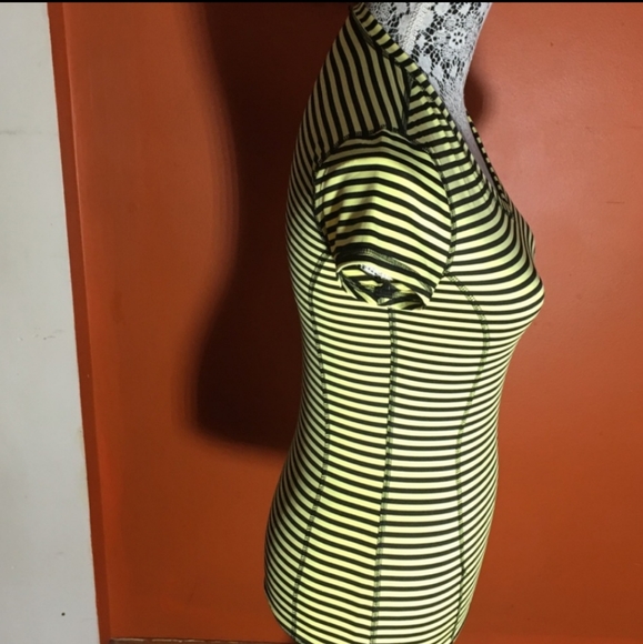 Size Xs 90° degrees by reflex workout top - Picture 6 of 16